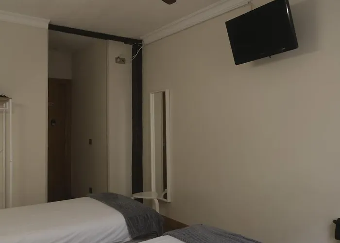 Guest house Artea 2*